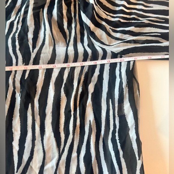 Cato Size medium, zebra design, can be worn as long blouse/ dress - Picture 8 of 10